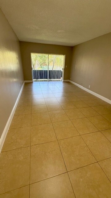 Foto del edificio - Sabal Pointe Apartments