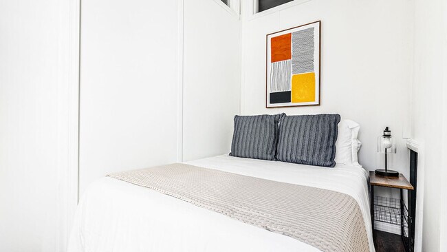 Foto del edificio - 354 W 38th St