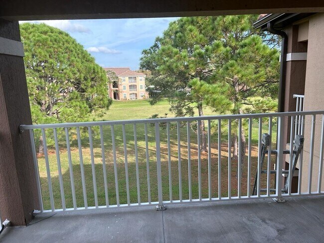 Foto del edificio - 14025 Fairway Island Dr