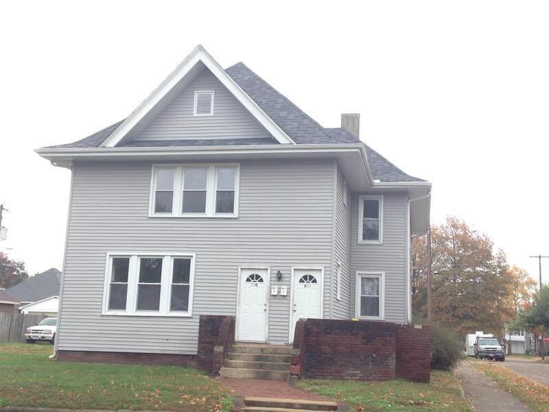 Building Photo - 832 S 17th St