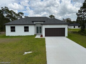 Building Photo - 1089 Eisenhower Blvd