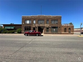 Building Photo - 104 Main St W
