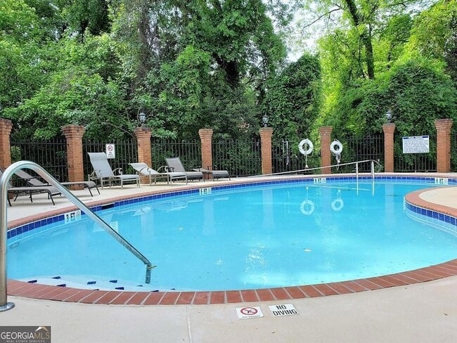 Foto del edificio - 1538 Chantilly Dr NE