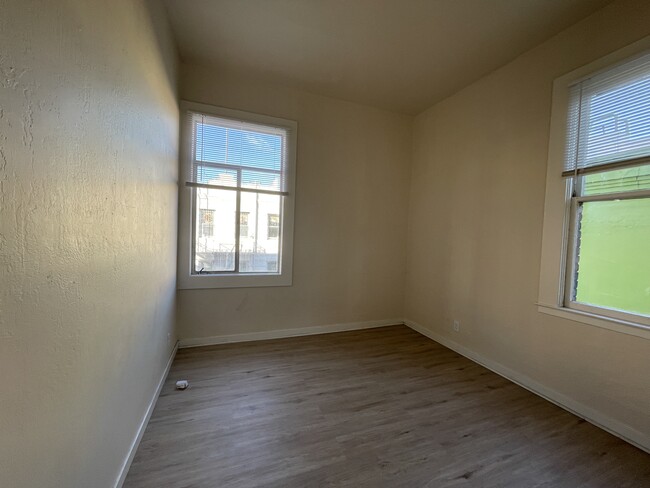 Building Photo - 1 Bedroom 1 Bathroom Apartment located in ...