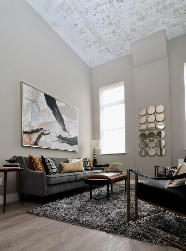 Building Photo - Brand-New, High-End Apartment on South Sid...