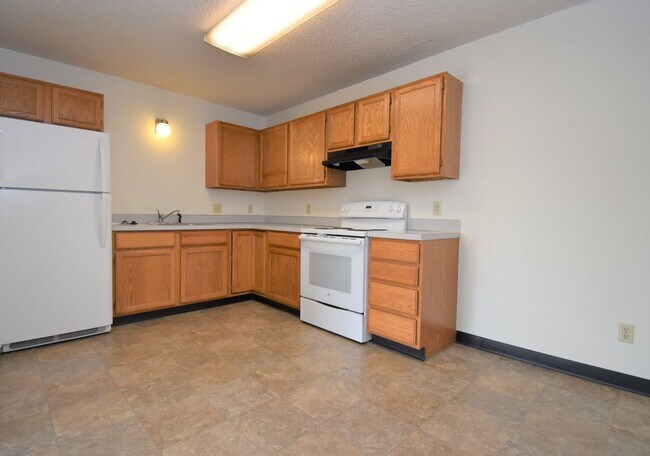 Foto del edificio - Top Floor Large 2 bedroom 1 bathroom apart...