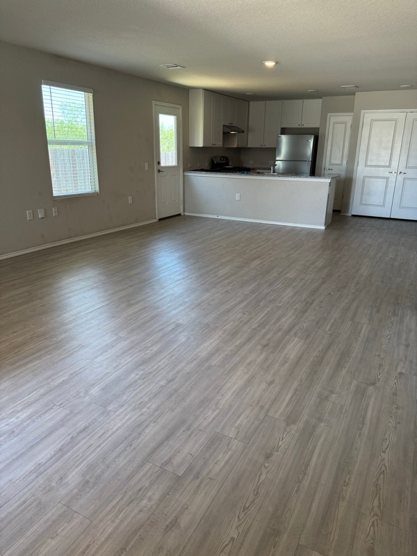 Building Photo - 607 Vermilion