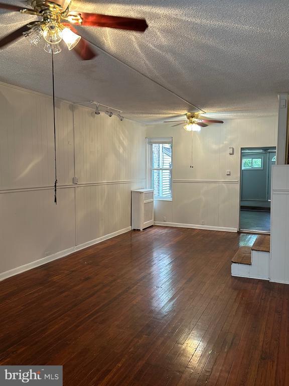 Foto del edificio - 135 W Courtland St