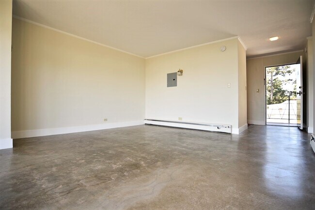 Building Photo - 2525 Stuart St