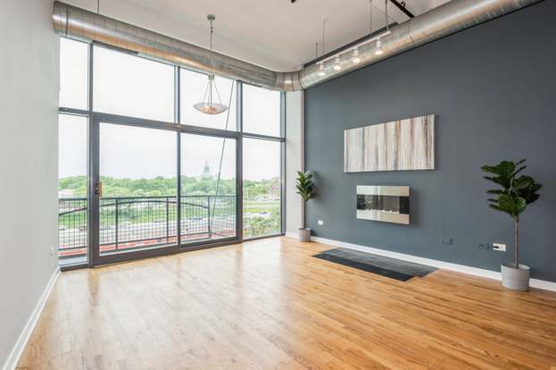 Building Photo - 1224 W Van Buren St