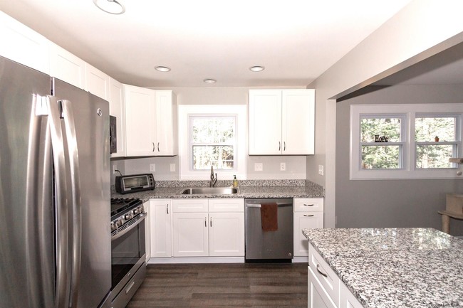 Foto del edificio - 67 Wineberry Ln
