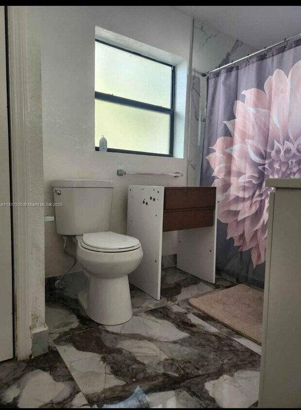 Foto principal - 1868 NW 112th St