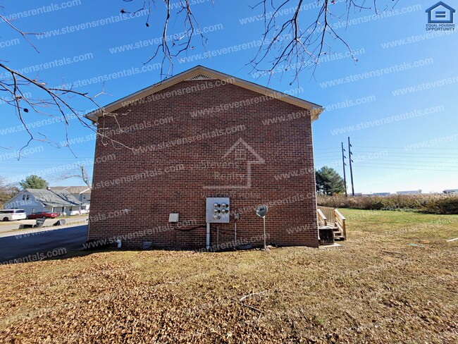 Building Photo - Your Gateway to Comfort and Convenience