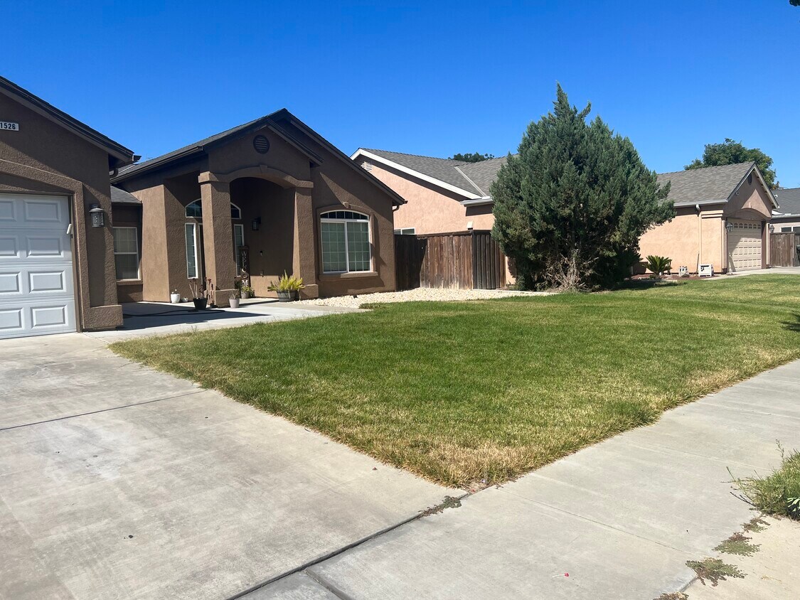 Foto principal - 1526 Orange St