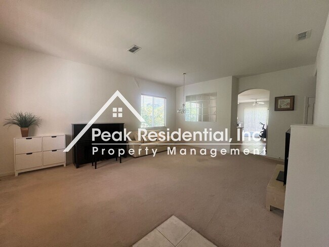 Building Photo - Wonderful 4bd/2ba Natomas Home!