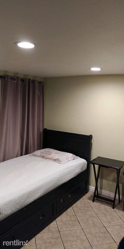 Foto principal - 3820 Hubbard St