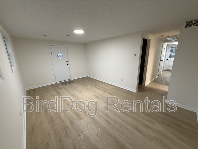 Building Photo - 103 Garden Heights Ave