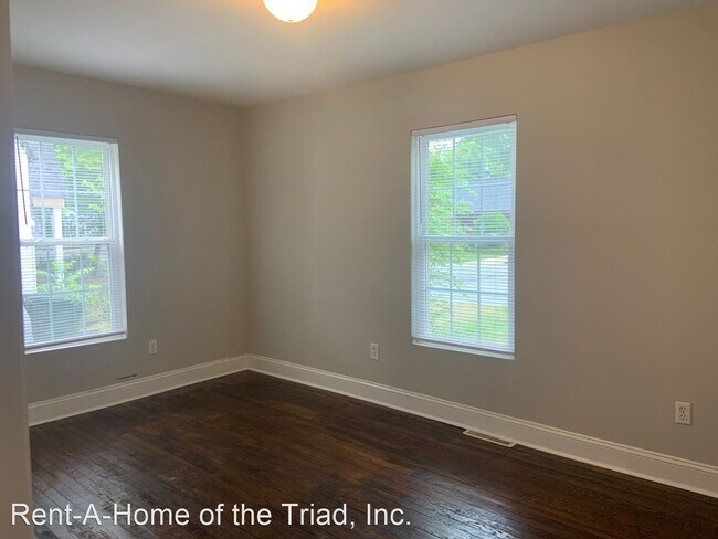 Building Photo - 3 br, 1.5 bath House - 2318 Lawndale Drive