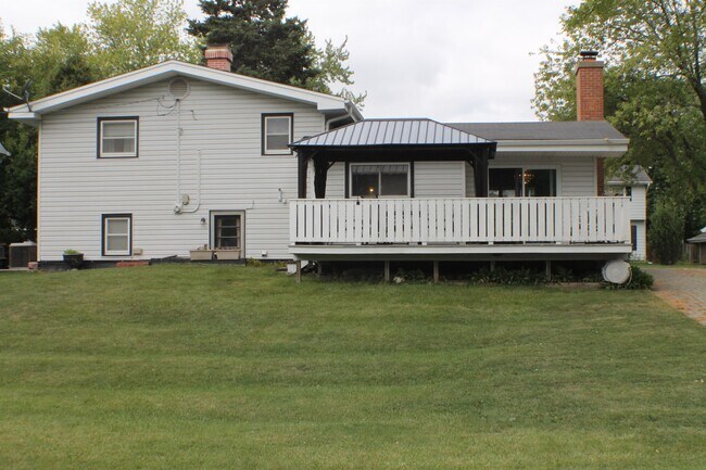 Building Photo - 507 Hillcrest Ln