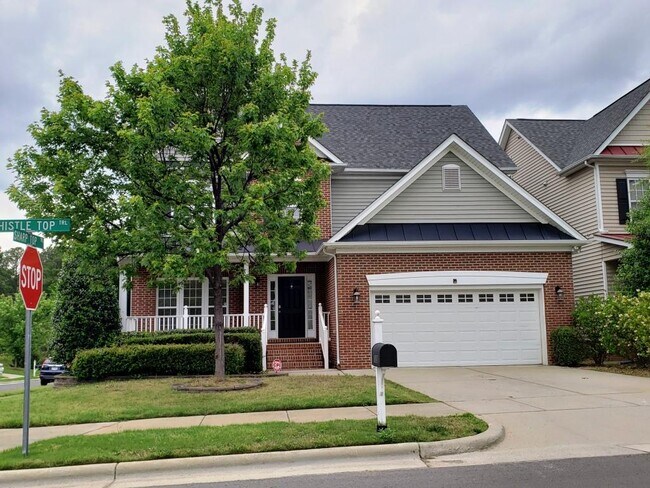 Garaje para 2,5 coches y porche delantero - 120 Thistle Top Trl