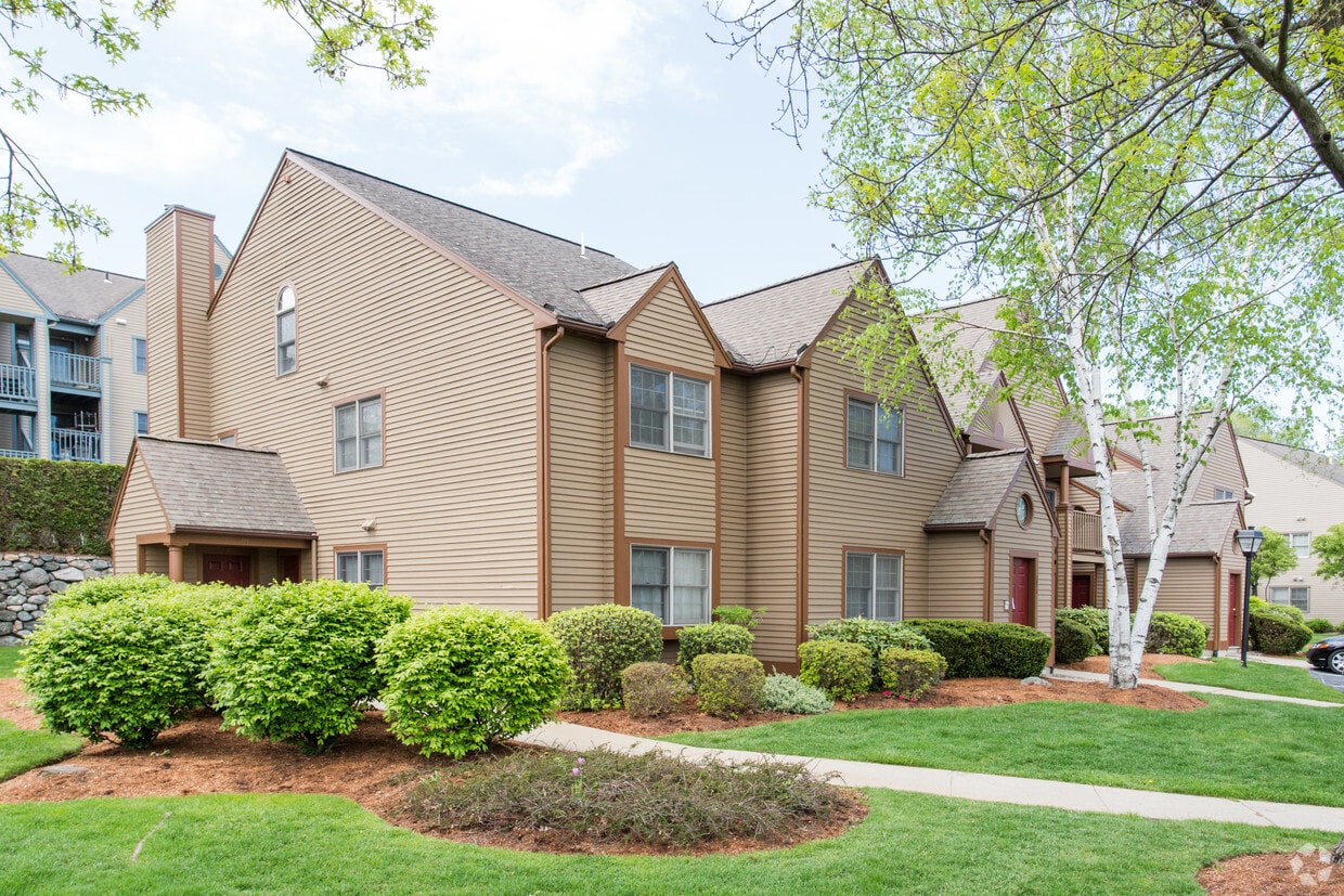 Briar Glen Village Apartments Waltham, MA