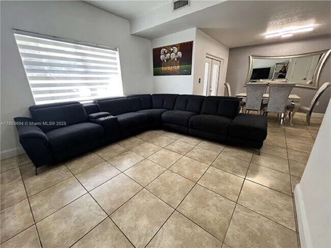 Foto del edificio - 12406 NW 7th Ln