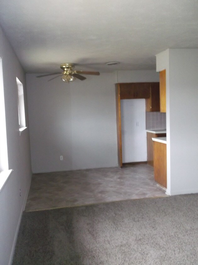 Primary Photo - 2107 E Cherry St