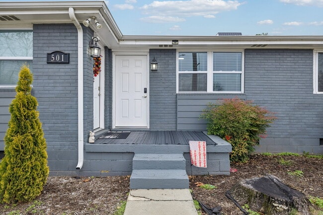 Building Photo - 501B Meridian St