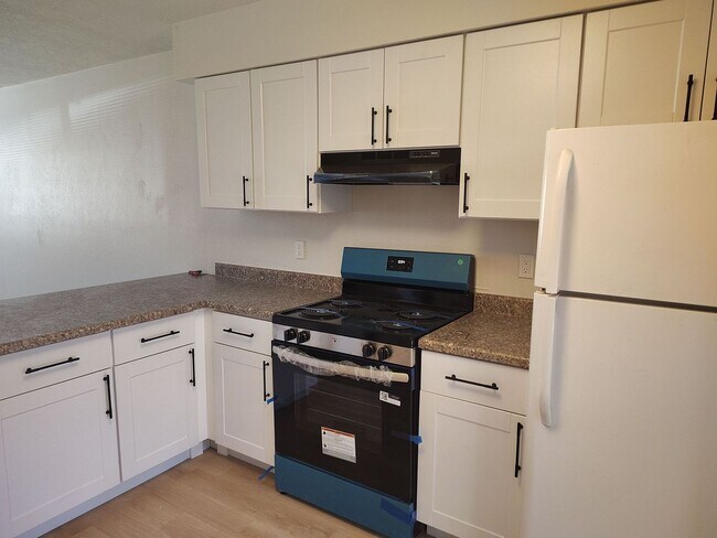 Foto del edificio - COMING SOON Newly Remodled -2BR Unit with Fenced back yard