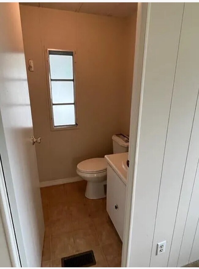 Foto del edificio - 337 Heritage Blvd