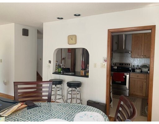 Building Photo - 473-475 Fellsway E