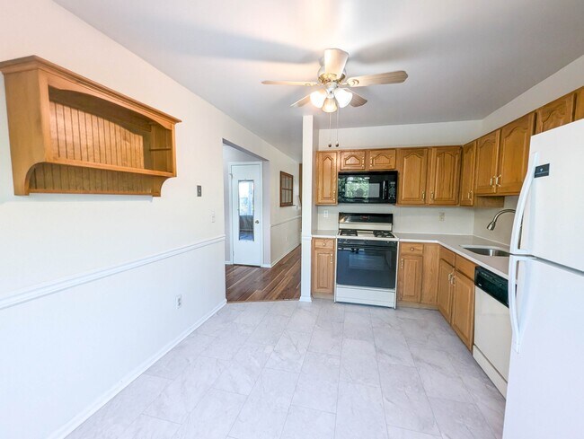 Foto del edificio - 79 Renaissance Ln
