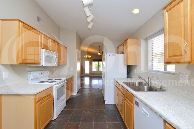 Building Photo - 2230 E Pinto Dr