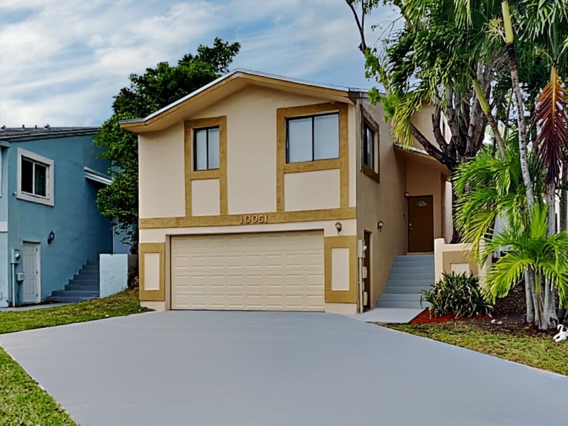 Foto principal - 10051 SW 218th St