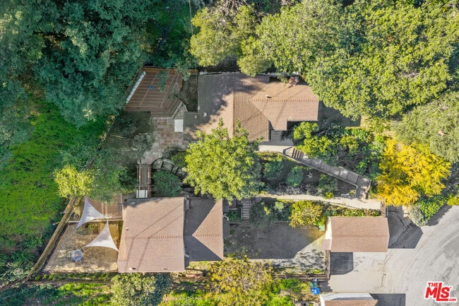 Building Photo - 3705 Fredonia Dr