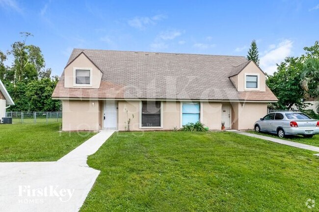 Building Photo - 17395 Dumont Dr