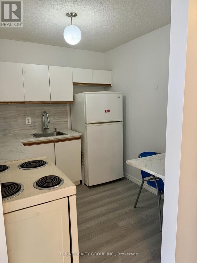 Photo du bâtiment - 9 Jacksway Crescent