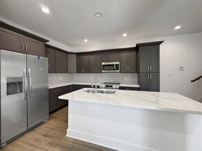 Building Photo - 5427 Bellfort Ct