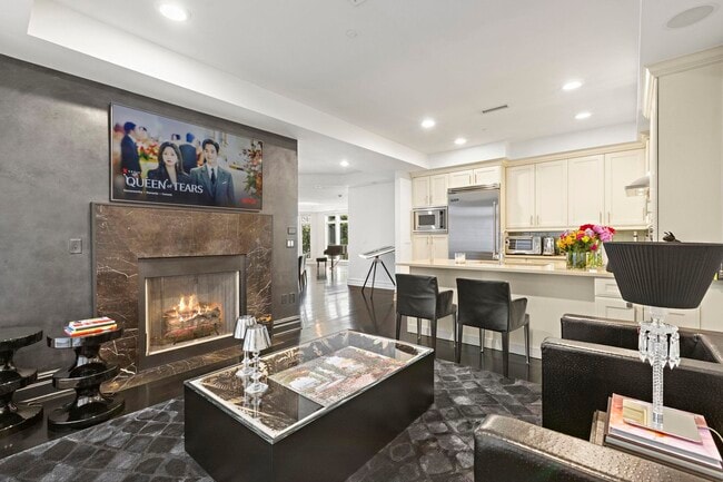 Building Photo - 5 Henley Pl