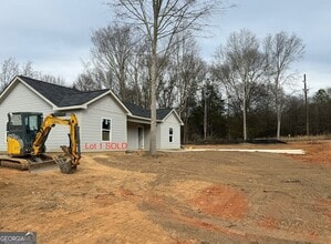 Building Photo - 94 Lyla Ln