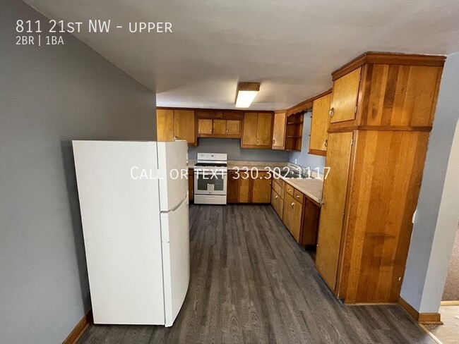 Building Photo - Two bedroom two bathroom second level apar...