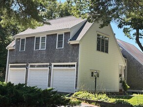 Building Photo - 65 Lakewood Dr