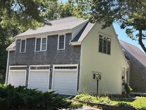 Building Photo - 65 Lakewood Dr