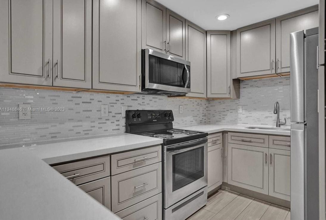 Foto principal - 930 N 14th Ct