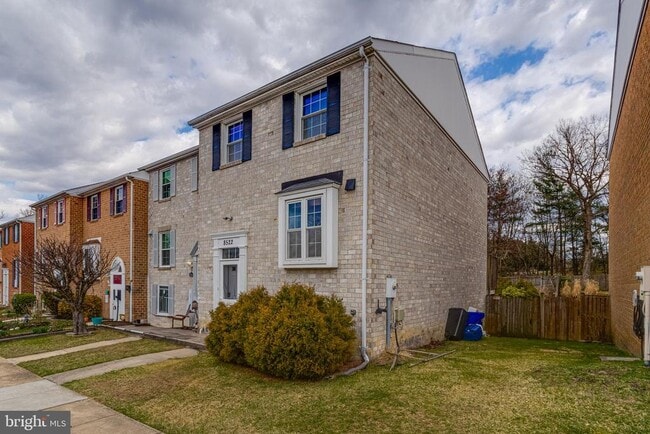 Building Photo - 8522 Pine Run Ct