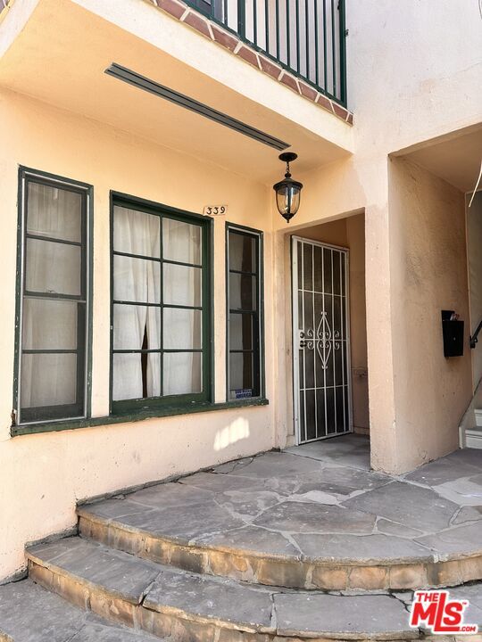 Foto del edificio - 339 N Gardner St