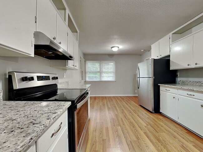 Foto del edificio - 1815 NE 55th St