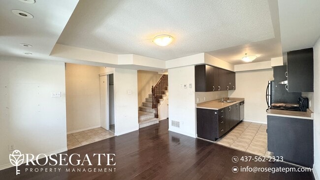Building Photo - Newly Renovated 2-Bedroom, 1.5-Bath Stacke...