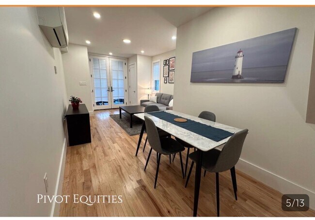 Foto del edificio - 2436 E 2nd St