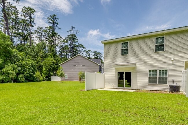 Foto del edificio - 506 Gov Treutlen Cir